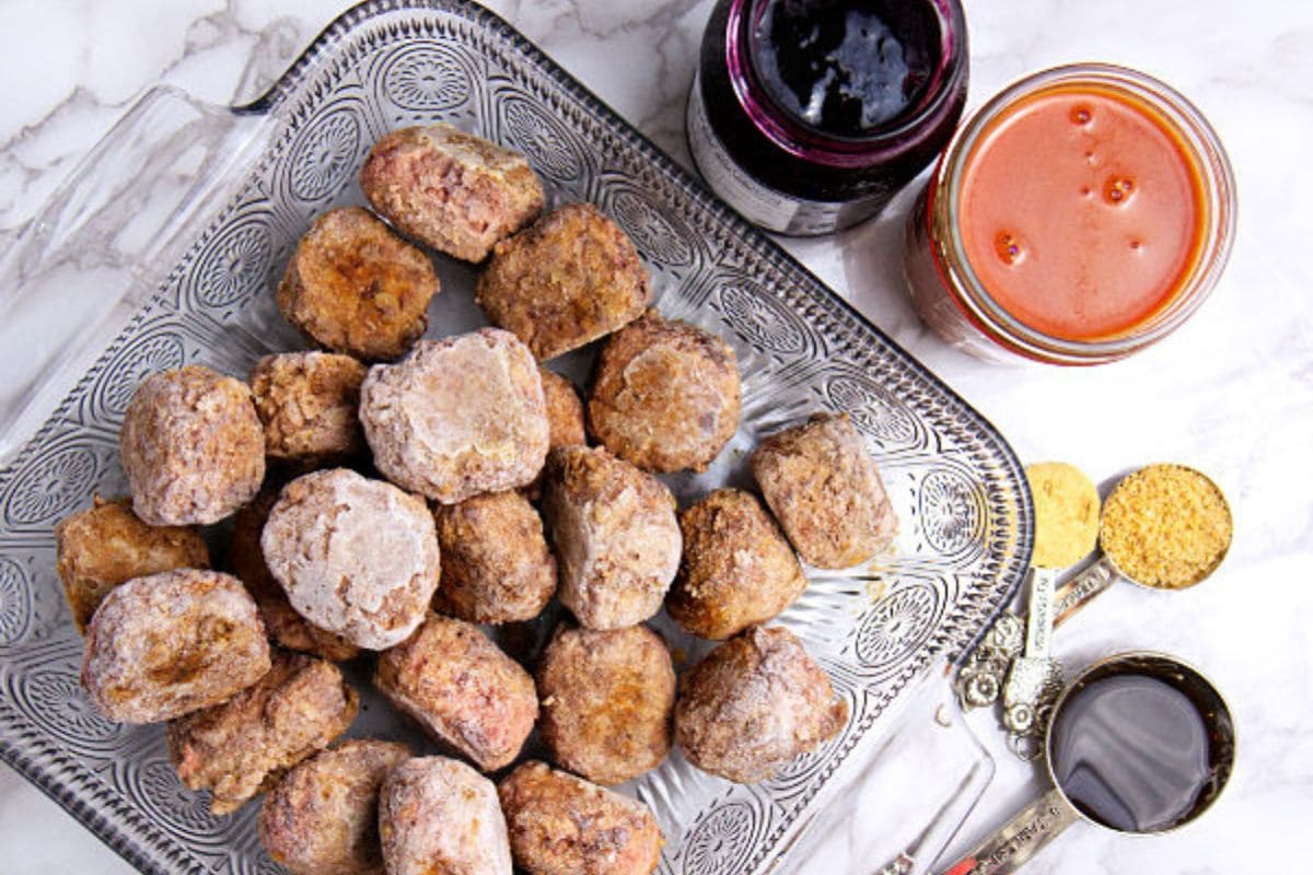 Ingredients needed to make sweet & sour meatballs.