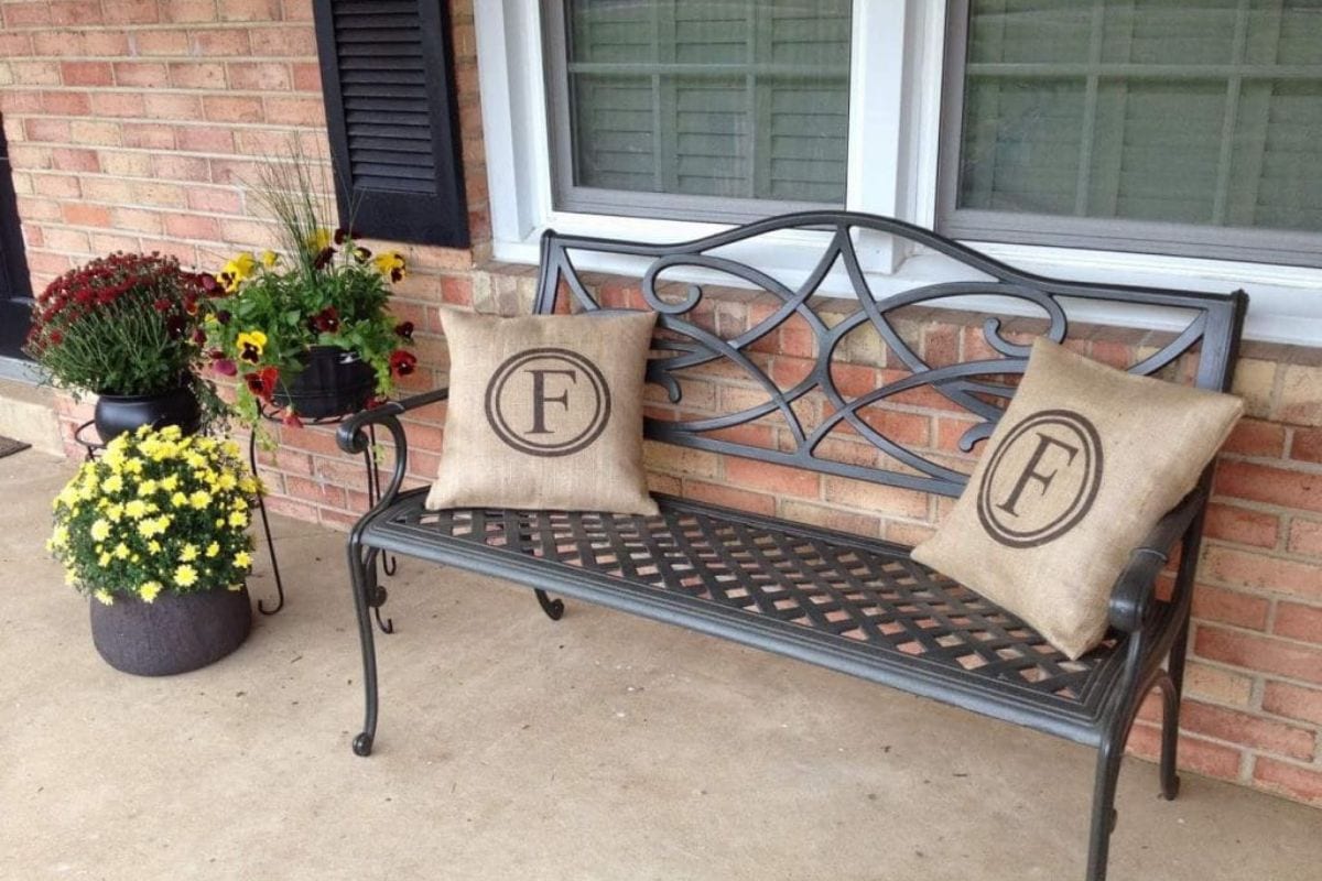 monogrammed Burlap Pillows as a diy burlap project to do.