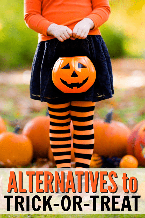 Great alternatives to trick-or-treating for families that don't like the tradition of going door-to-door for candy. #Halloween #familyfun #FallActivities via @wondermomwannab
