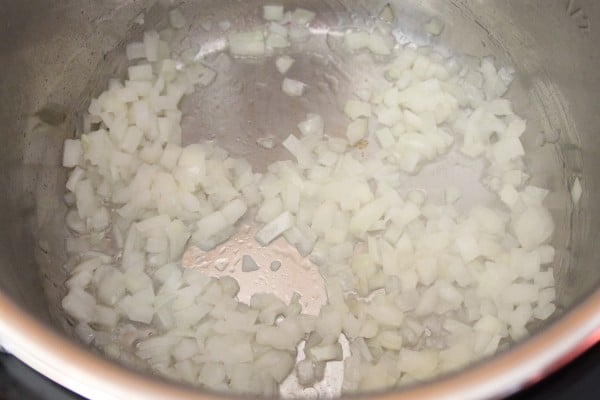diced onions and minced garlic in an instant pot