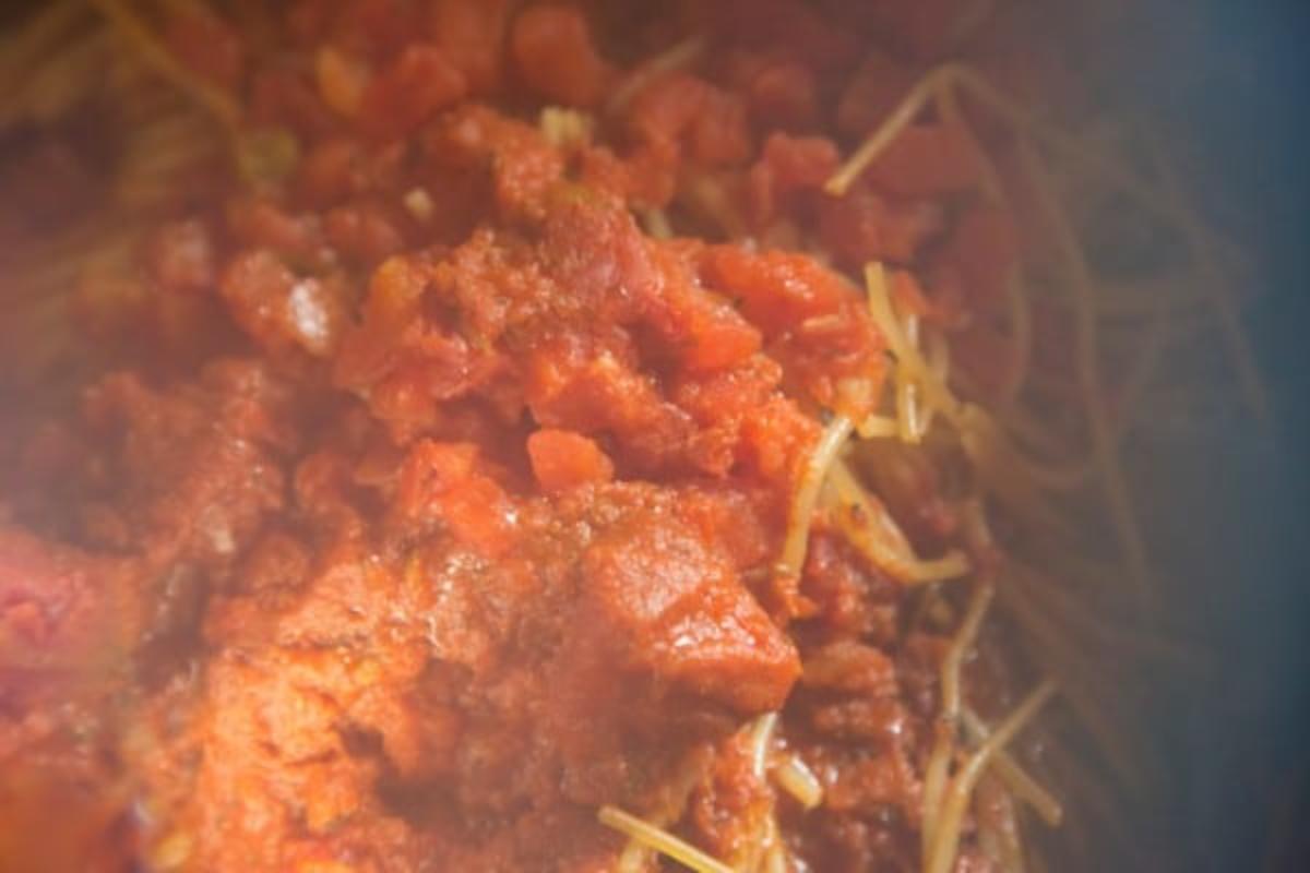 Spaghetti and meatballs in an instant pot.