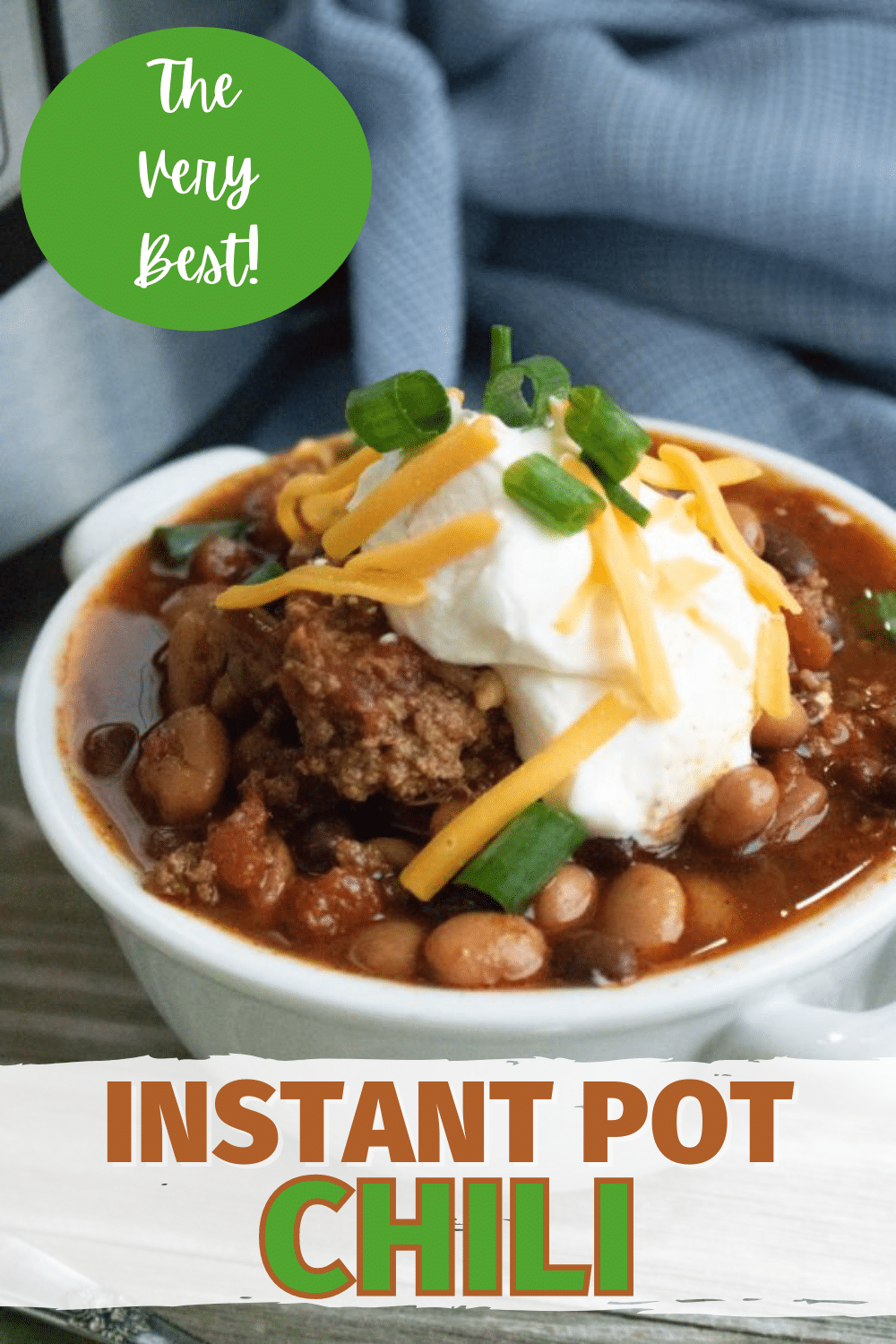 This Instant Pot Chili is full of flavor and so easy to make. Perfect for an easy weeknight dinner or when you need to serve a group. #instantpot #pressurecooker #chili #easydinner via @wondermomwannab