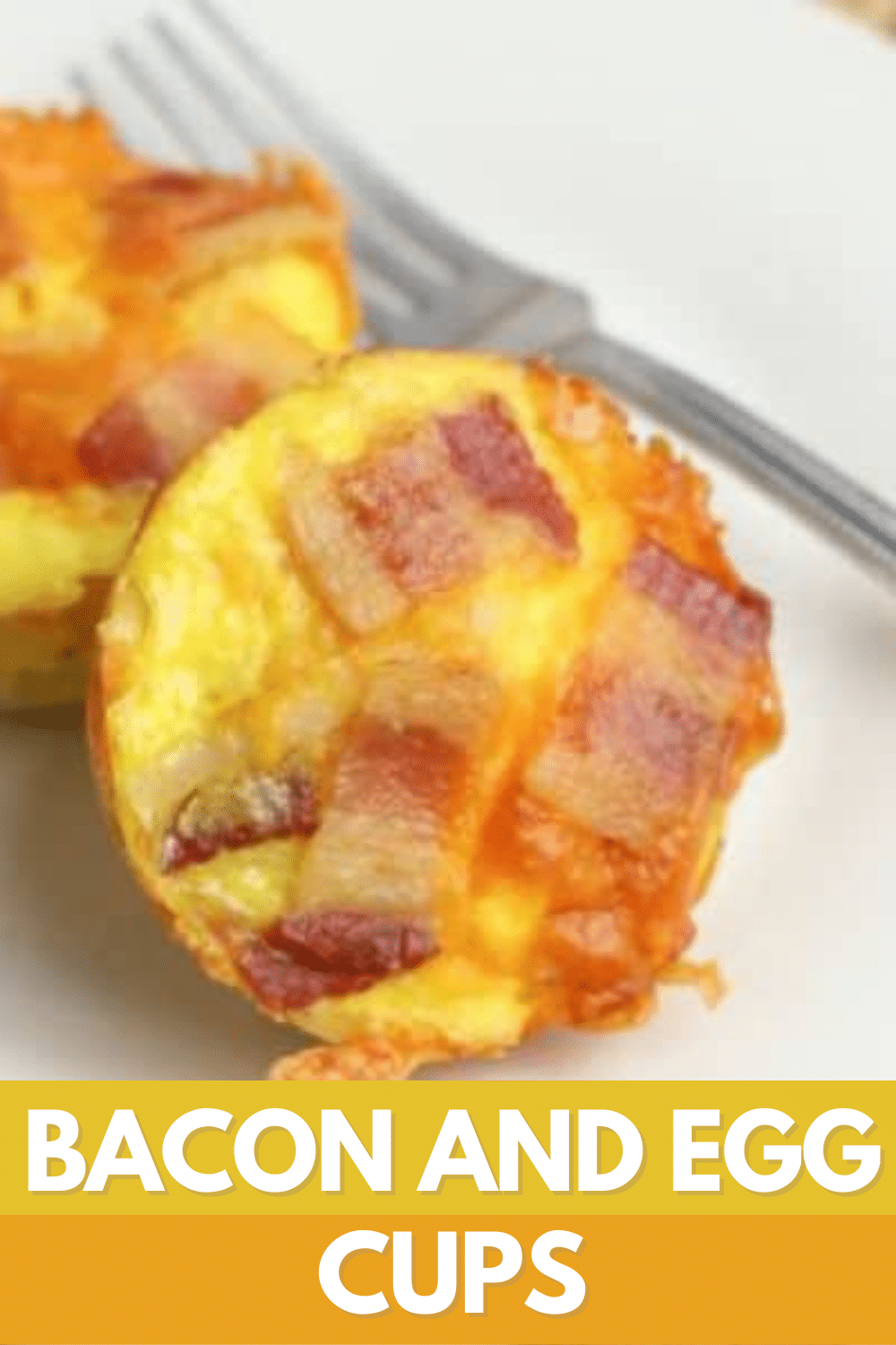 Bacon and Egg Cups are easy to make and delicious to eat. This easy breakfast recipe is great made ahead and reheated in the microwave for a snack. #breakfast #eggs #bacon via @wondermomwannab