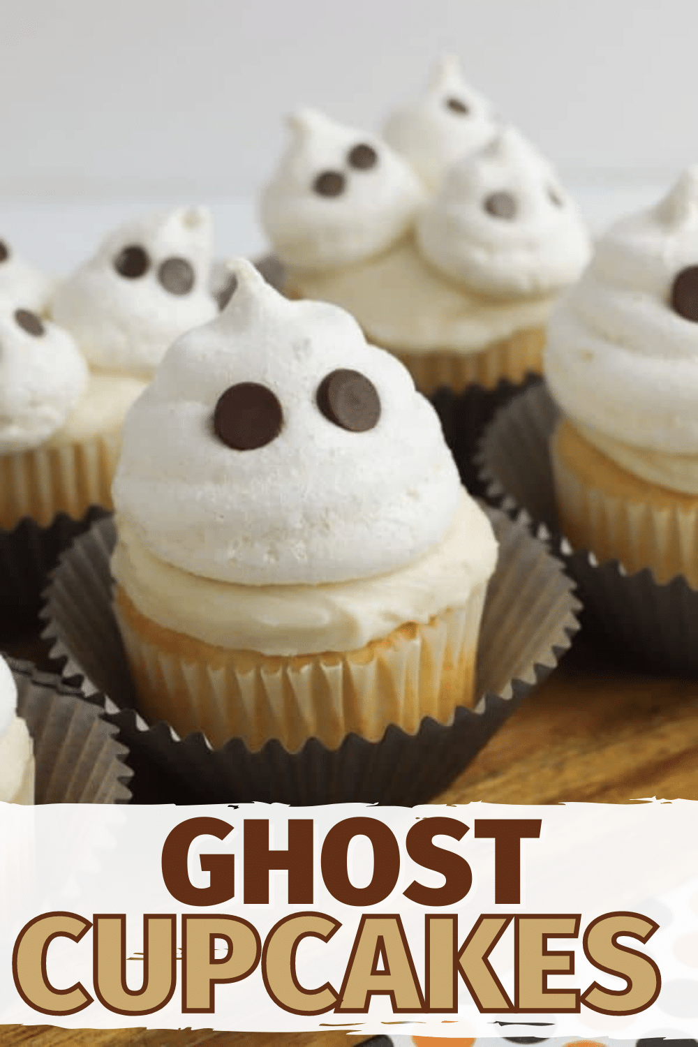 These adorable ghost cupcakes are the perfect treat for Halloween! Made with light as air meringue ghosts, these treats will disappear before your eyes. #ghostcupcakes #cupcakerecipe #halloween via @wondermomwannab
