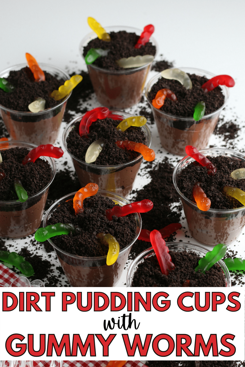 Dirt Pudding Cups with Gummy Worms are a fun snack for children and easy enough that they can help you make the treats. #puddingcups #dirtpudding #snacks via @wondermomwannab