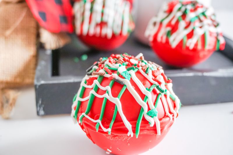 Christmas Taffy Hot Cocoa Bombs