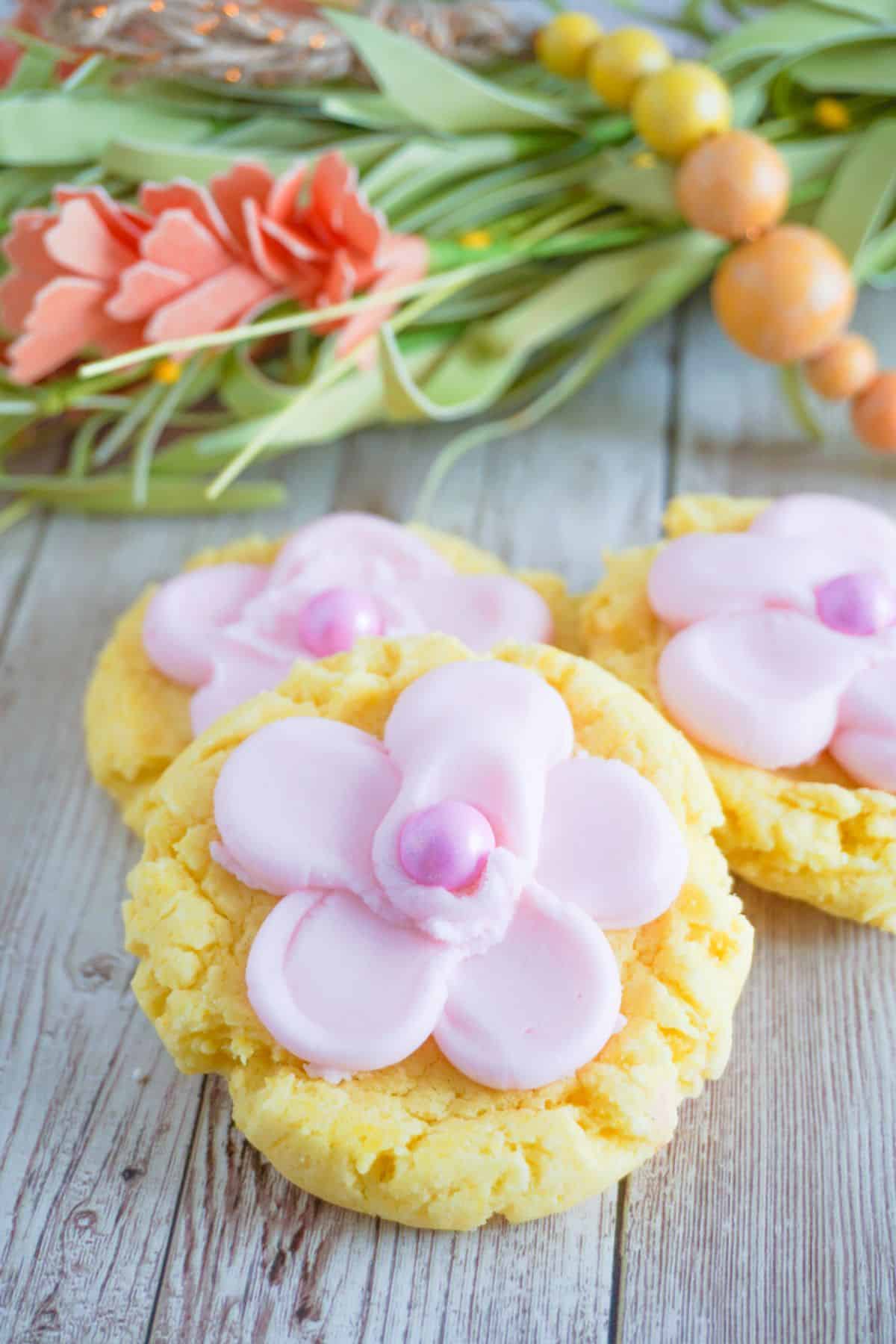 Lemon Cake Mix Cookies With Frosting made to look like a flower