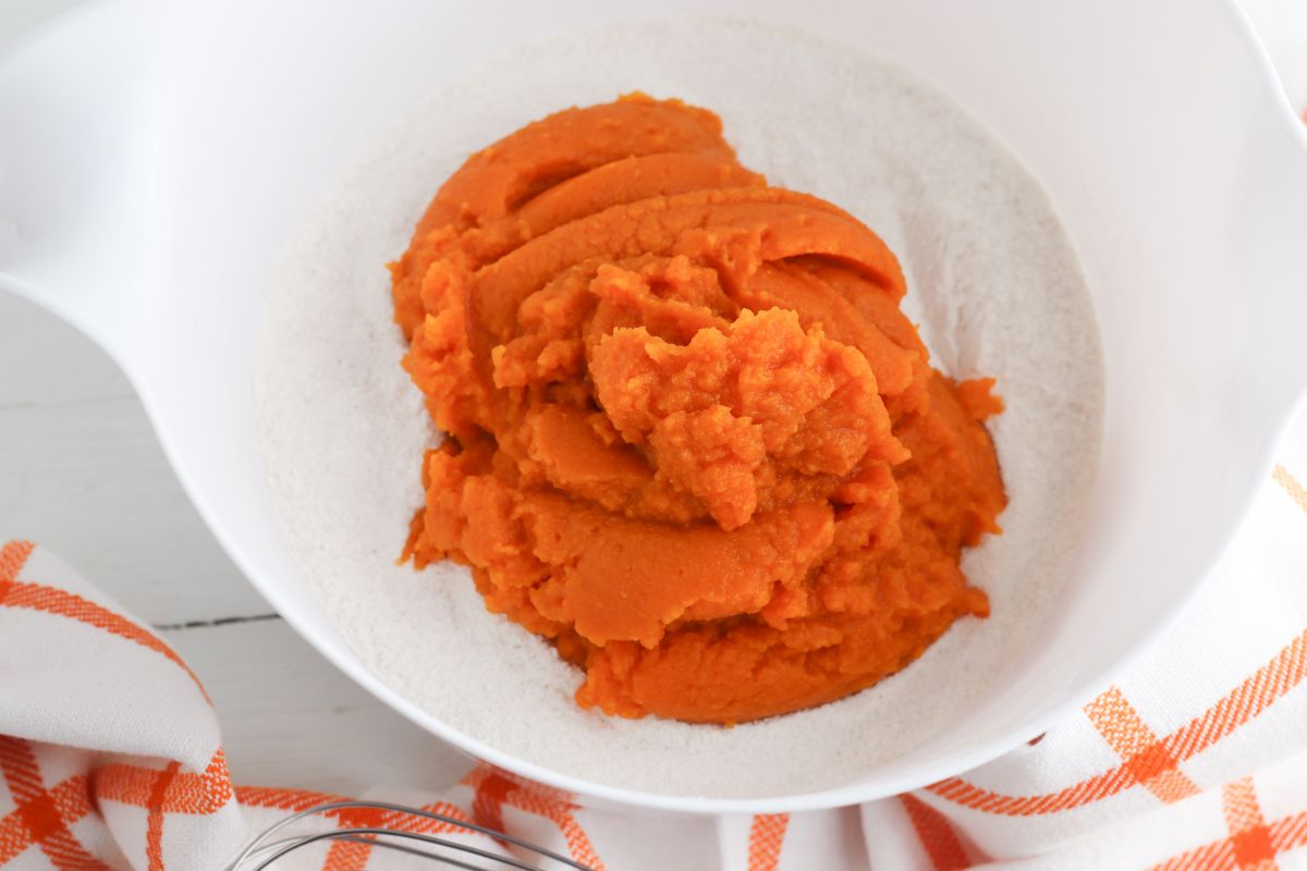 Dry ingredients and pumpkin puree in a  mixing bowl