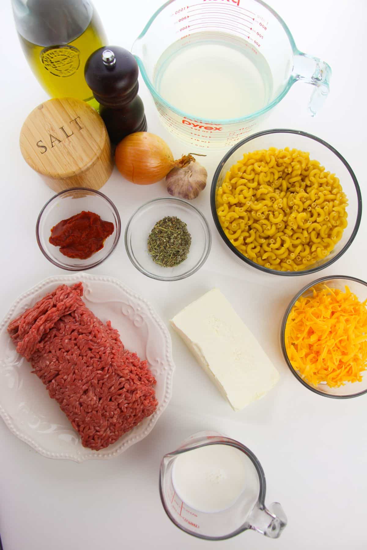 Cheeseburger Macaroni ingredients.