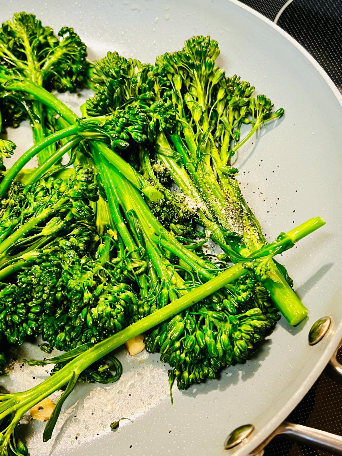 Tenderstem Broccoli seasoned with salt and pepper.